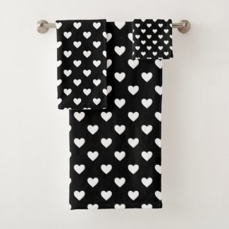 Black and White Hearts Pattern