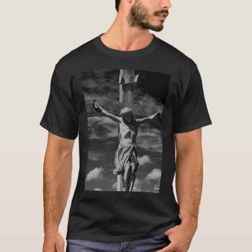 Black and white image of Jesus on the cross t shir T_Shirt