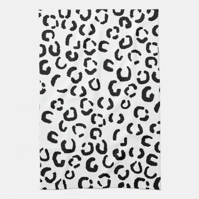 Black and White Leopard Print Pattern. Towel (Vertical)