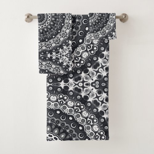 Black and White Mandala Kaleidoscope Medallion Bath Towel Set