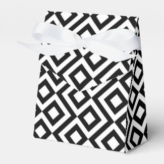 Black and White Meander Tent Favor Box
