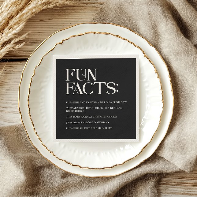 Black and White Modern Fun Facts Wedding Napkins (Black and White Modern Fun Facts Wedding Napkins)