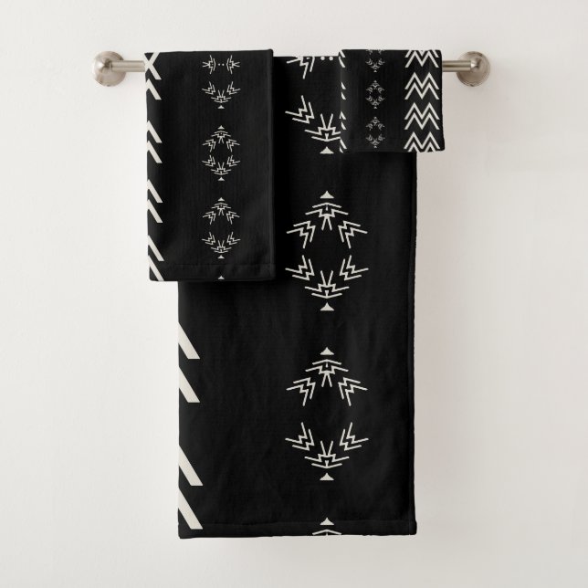 Black and White Mudcloth Bath Towel Set (Insitu)