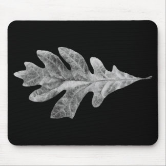 Black and White Oak Leaf Pad with black background Mouse Pad