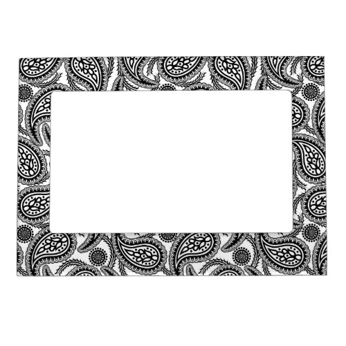 Black and white paisley magnetic photo frame