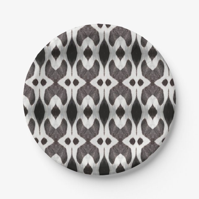 Black and White Pattern Elegant Party Plates (Front)