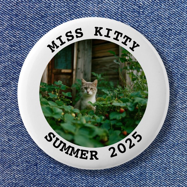 Black and White Personalized Round Photo Frame Pinback Button (Black and White Personalized Round Photo Frame Pinback Button)