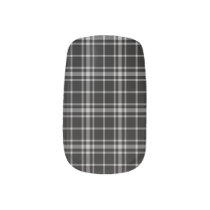 Black-and-White Plaid Nail Art Black-and-White Plaid Nail Art