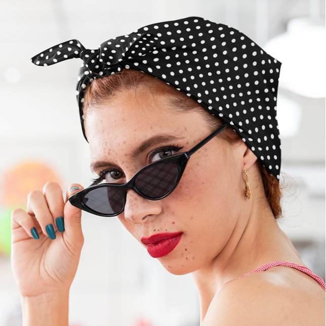 Black and White Polka Dots Bandana (Black and White Polka Dots Bandana)