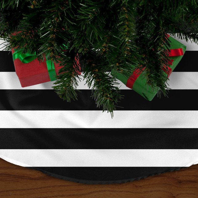 Black and White Preppy Stripes Brushed Polyester Tree Skirt (Creator Uploaded)