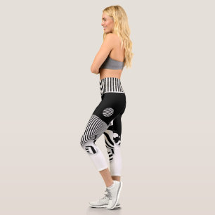 Black and White Print Capri Leggings