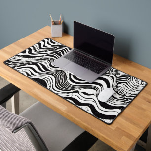 Black and White Psychedelic Pattern Desk Mat