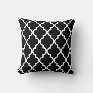 Black and White Quatrefoil Tiles Pattern Throw Pillow