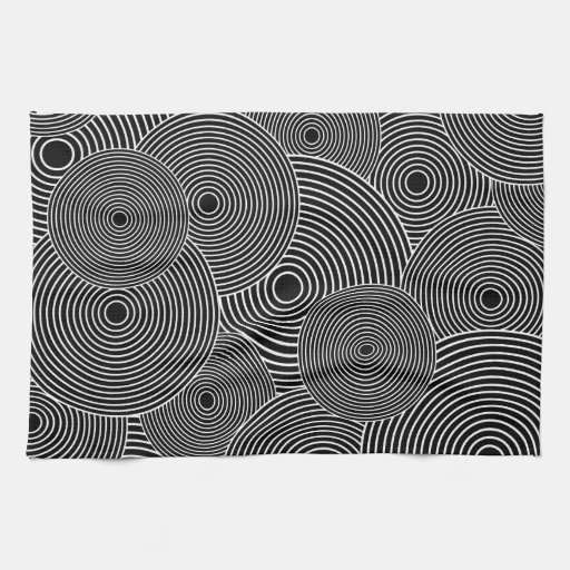 Black and White Retro Circles Pattern Towels | Zazzle