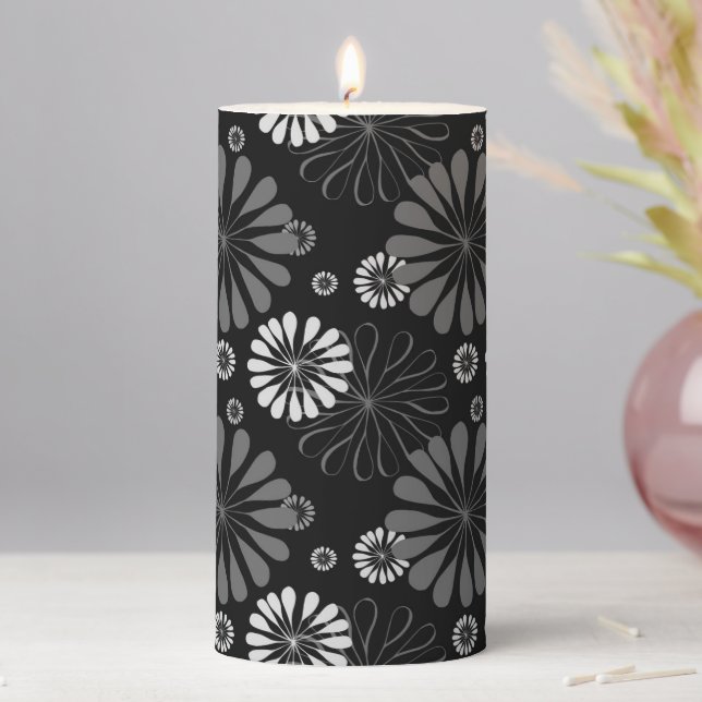 Black and White Retro Floral Pillar Candle (In Situ)