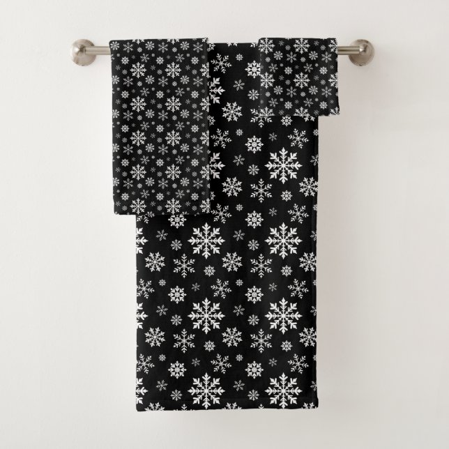 Black And White Snowflake Pattern Elegant Modern Bath Towel Set (Insitu)