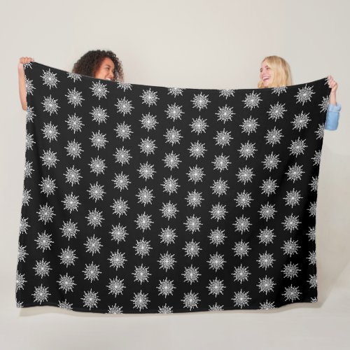 Black and White Treble Clef Snowflake Pattern Fleece Blanket