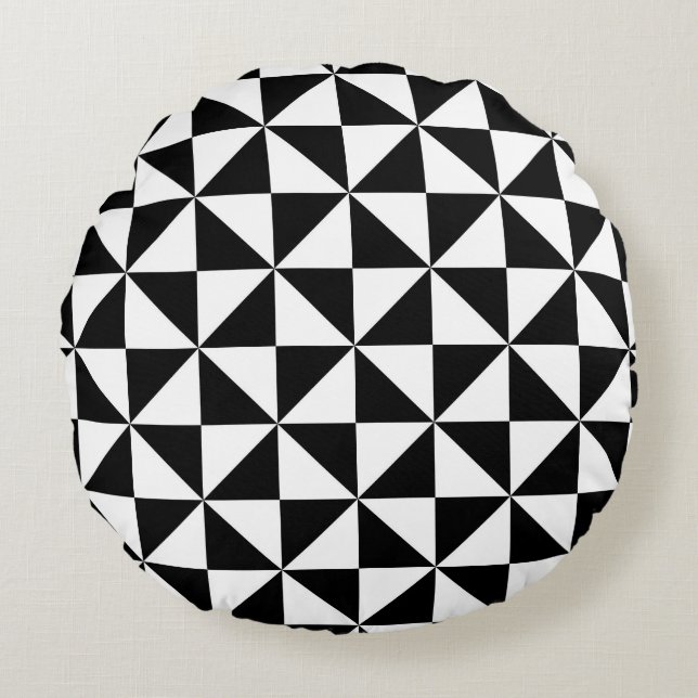 Black And White Triangle Pattern Round Pillow (Front)