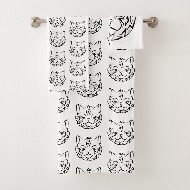 Black and White Tribal Cat Bath Towel Set (Insitu)