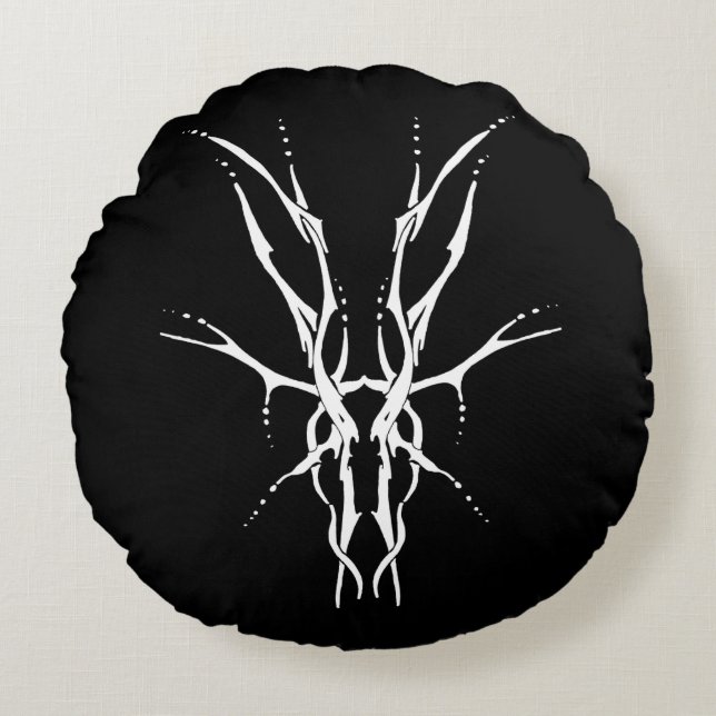 Black and White Tribal Deer Skull Hunting Design Round Pillow (Front)