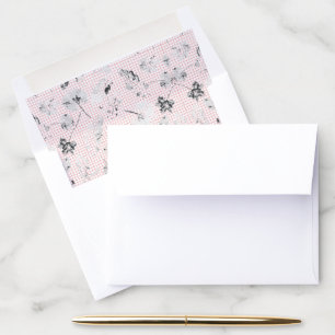 Black and white wallpaper with a beautiful leaf de envelope liner