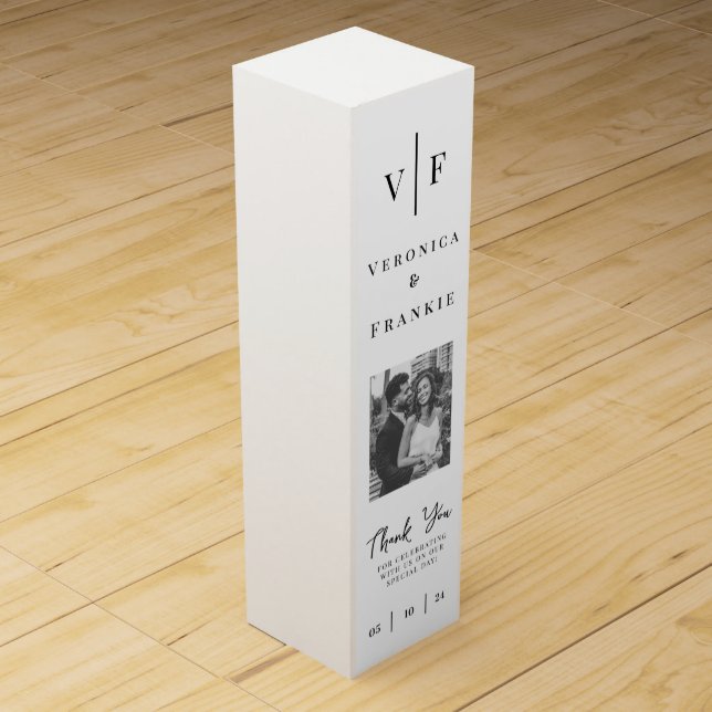 Black and White Wine Box for Wedding Favors (Front)