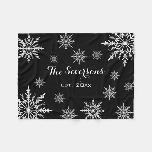 Black and White Winter Snowflakes Fleece Blanket