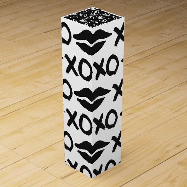 Black and White xoxo lips Wrapping Paper Sheets Wine Box (Front)