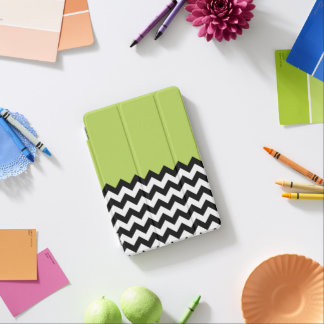 Black and White Zigzag Pattern, Chevron, Green iPad Mini Cover