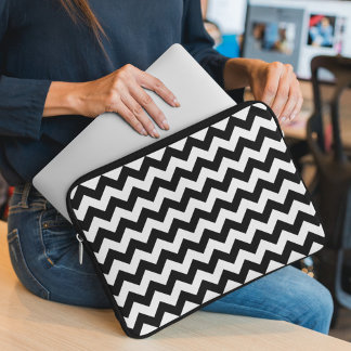 Black and White Zigzag Pattern, Chevron Pattern Laptop Sleeve