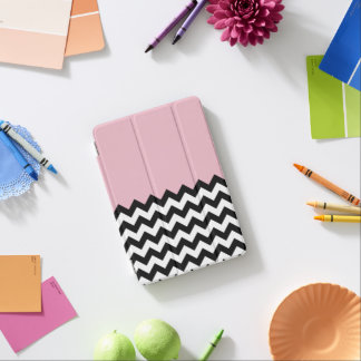 Black and White Zigzag Pattern, Chevron, Pink iPad Mini Cover