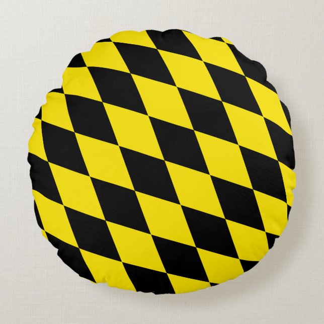 Black and Yellow Bavaria Diamond Flag Pattern Round Pillow (Front)