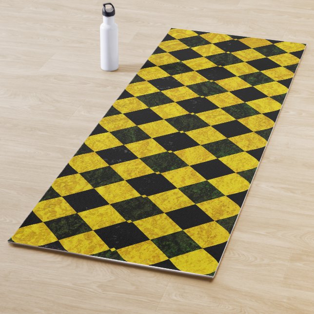 Black and yellow checker pattern yoga mat (In Situ)