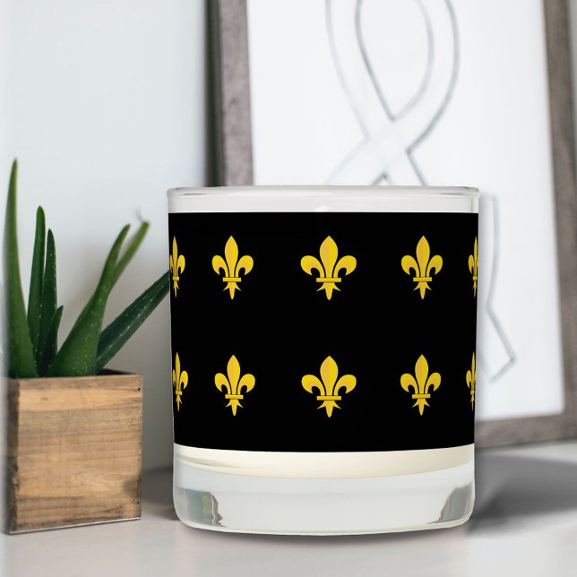 Black Candle with gold Fleur de Lis (Black Candle with gold Fleur de Lis)