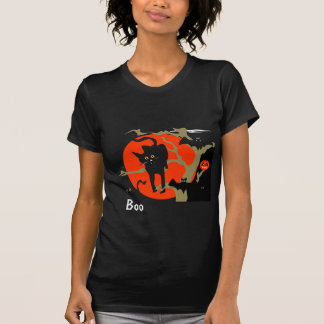 Black cat and bats Halloween shirt! T-Shirt