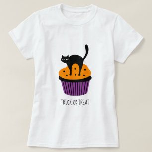 Black cat cupcake Halloween theme T-Shirt