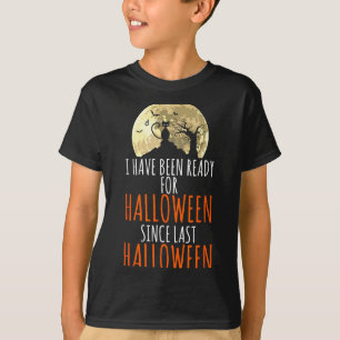 Black cat dead tree ready for halloween T-Shirt