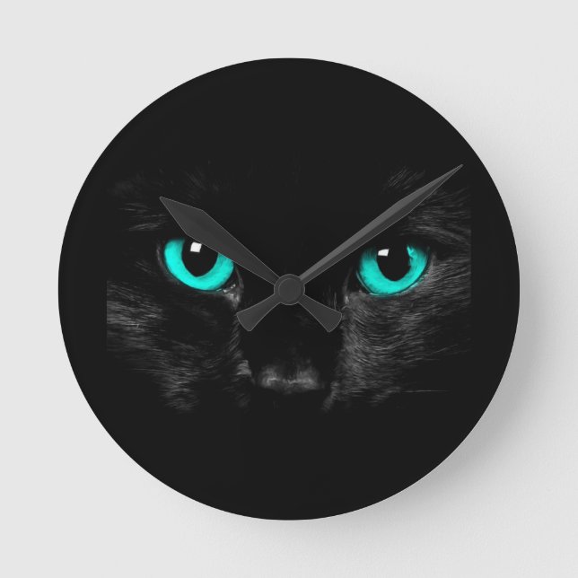 Black Cat Green Eyes Round Clock (Front)