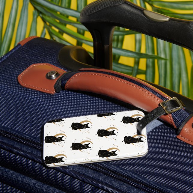 Black cat luggage tag (Front Insitu 3)
