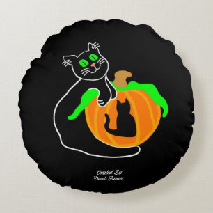 Black Cat Pumpkin Round Throw Pillow