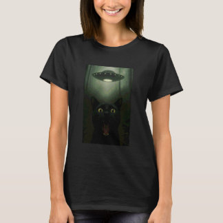 Black Cat Selfie with UFO Alien Funny T-Shirt