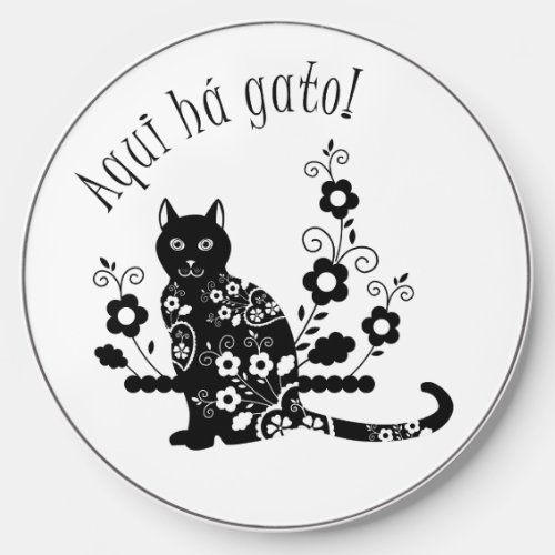 Black cat with flowers and Portuguese expression Wireless Charger