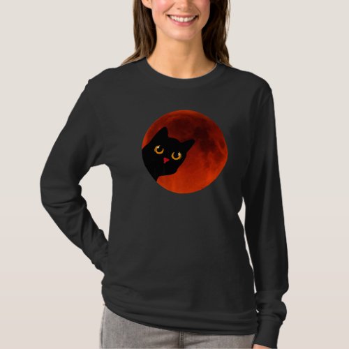 Black Cats Yellow Cat Eyes moon the red Scary T_Shirt