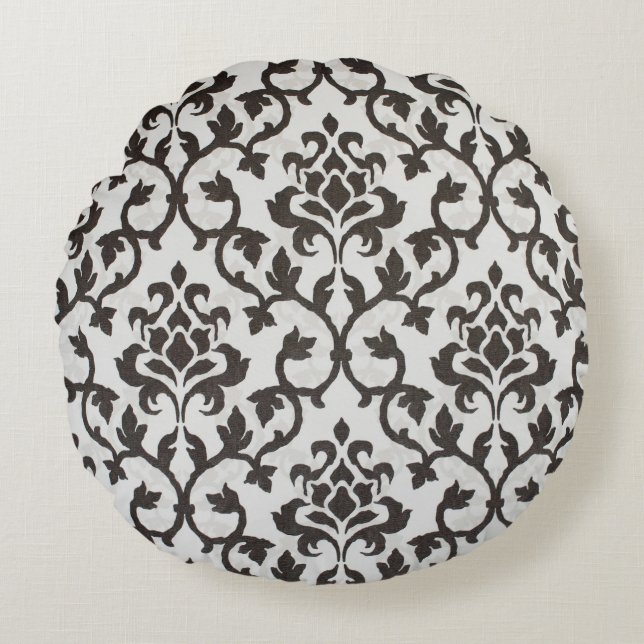 Black classical damask wallpaper pattern round pillow (Front)