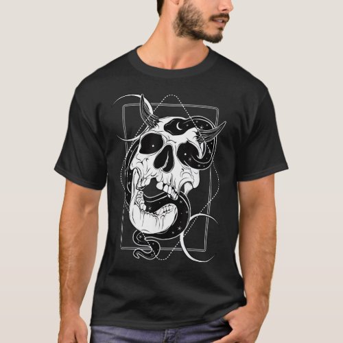 Black Crow Raven Skull Tarot Card Occult Aesthetic T_Shirt