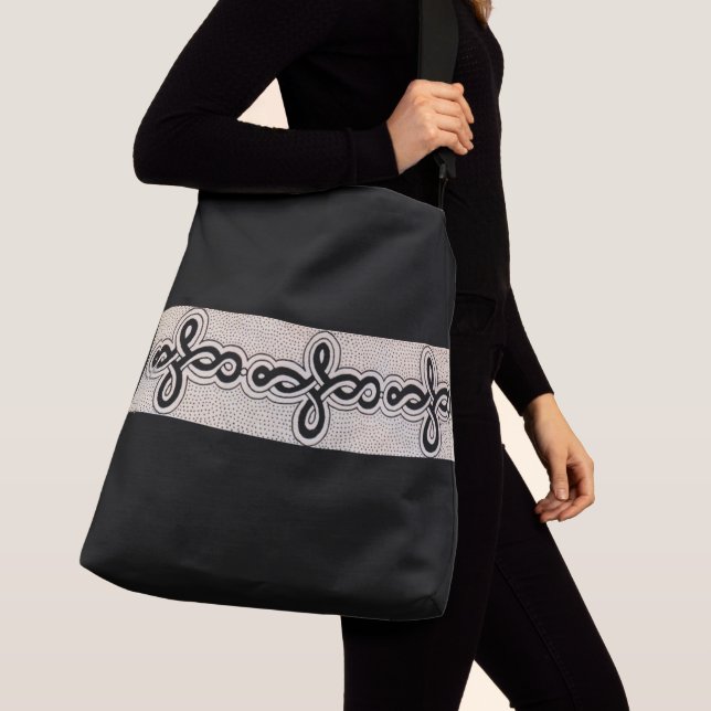 black curlicue print crossbody bag (Close Up)