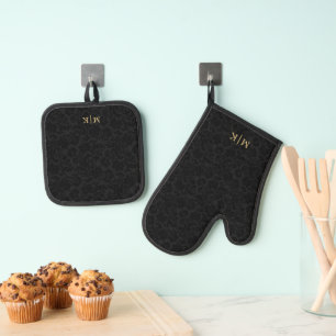 Black Damask Pattern Monogram Oven Mitt & Pot Holder Set