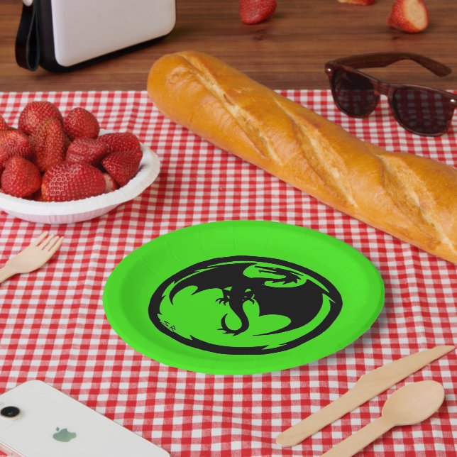 Black Dragon green paper plates (Picnic)