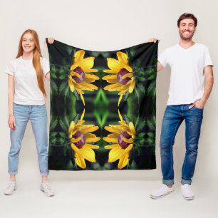 Black Eyed Susan Flower Unfolding Pattern Fleece Blanket