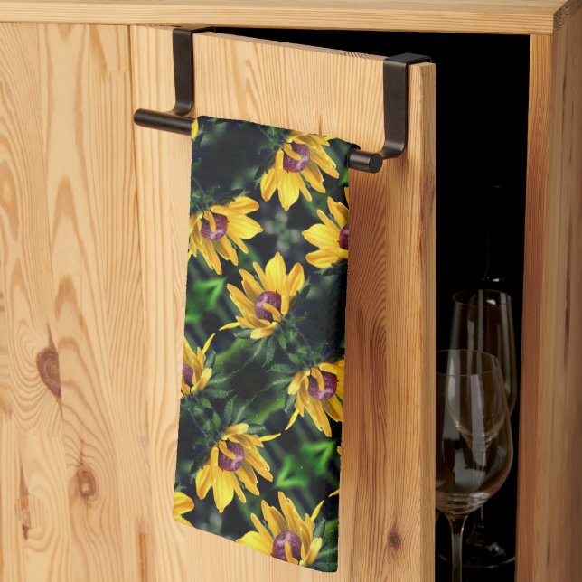 Black Eyed Susan Flower Unfolding Pattern      Kitchen Towel (Thirds Fold)
